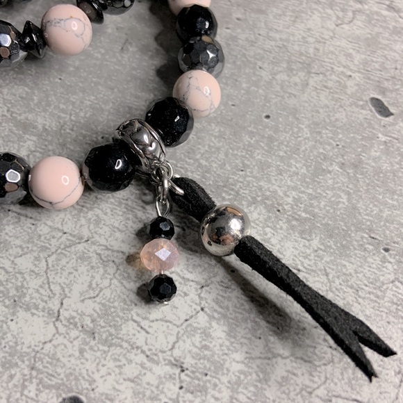 Beads bracelet (Howlite, Hématite, Onyx and Stainless Steel) - Picture 3 of 3